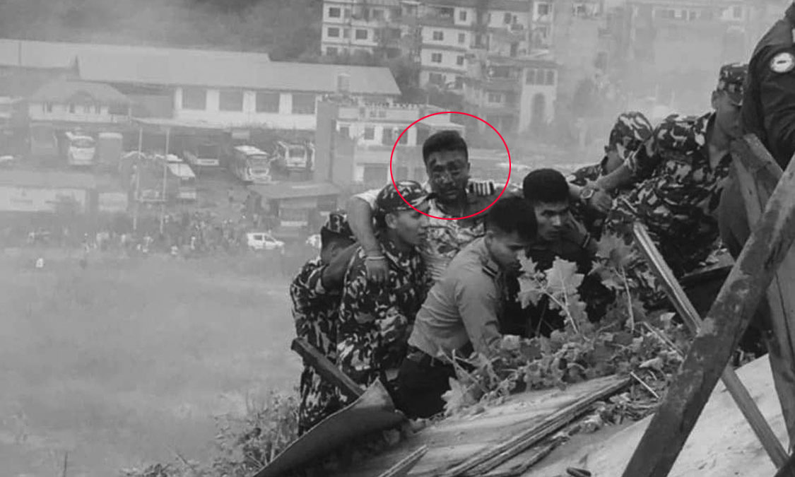 पाइलट शाक्यलाई आइसीयूमा राखेर उपचार गरिदैँ Image