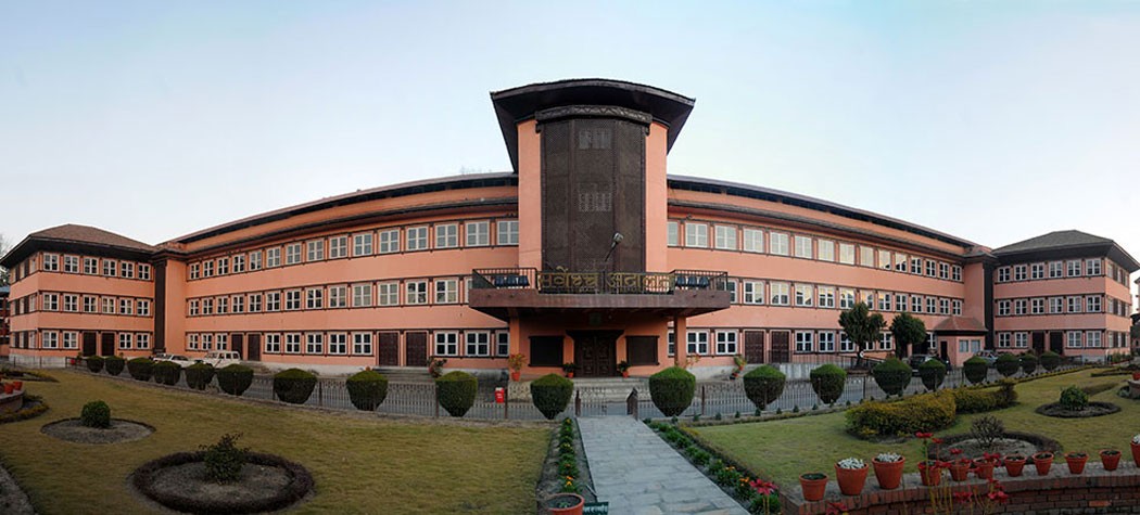सर्वोच्चको फैसला : ‘ढुङ्गा, गिटी र बालुवा उत्खनन, बिक्री तथा व्यवस्थापन गर्न कानून बनाउनु’ Image