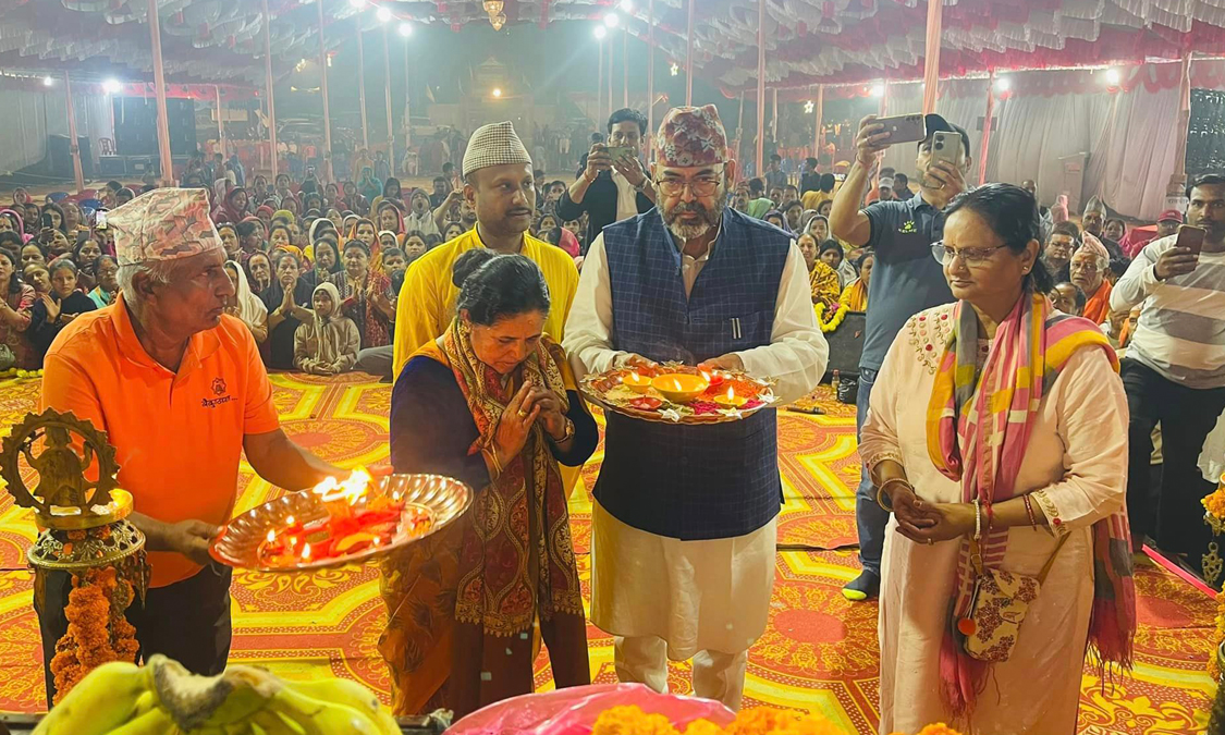 गाउँपालिकाको पैसामा राजनीतिको रोटी सेक्दै इस्तियाक Image