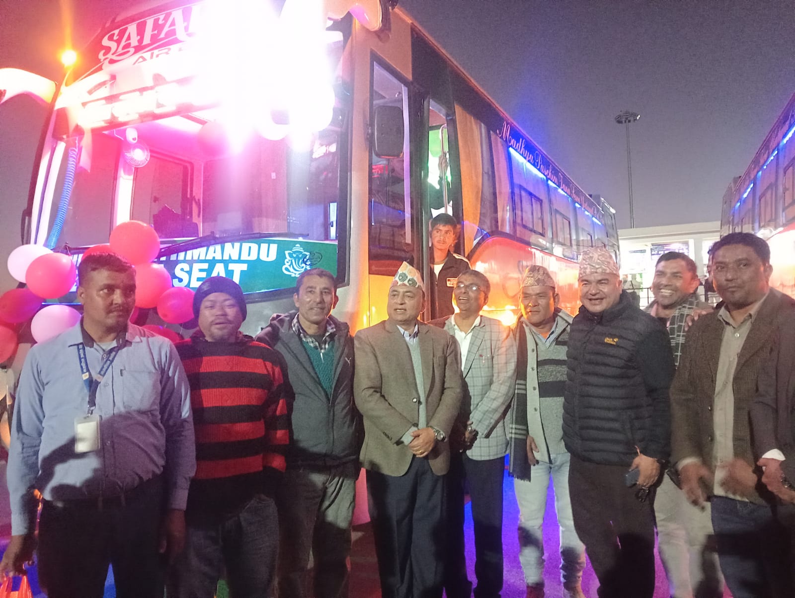 मध्यपश्चिमले सञ्चालनमा ल्यायो शौचालय सहितका अत्याधुनिक बस Image