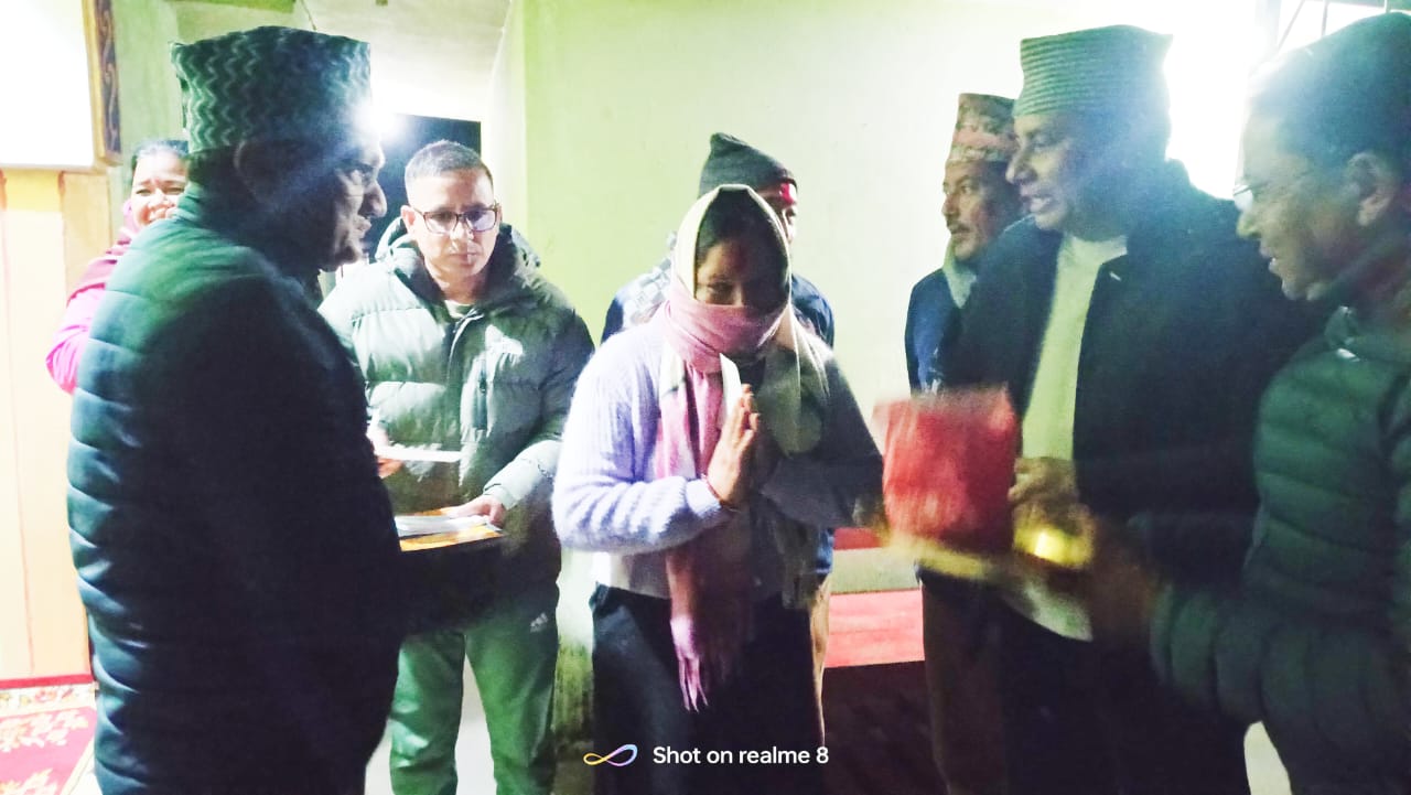 दुई दर्जन बढी एमाले कार्यकर्ता काँग्रेसमा प्रवेश Image