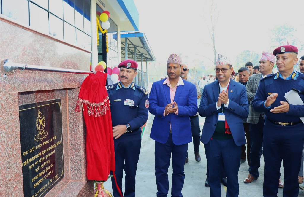 सञ्चालनमा आयो कोहलपुरमा ‘प्रहरी पेट्रोल पम्प’ Image