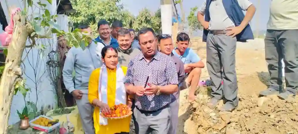 शम्सेरगन्जमा कालोपत्रे सडक शिलान्यास Image