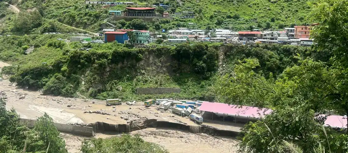 भारी वर्षा बिना कसरी गयो भोटेकोसीमा बाढी ?