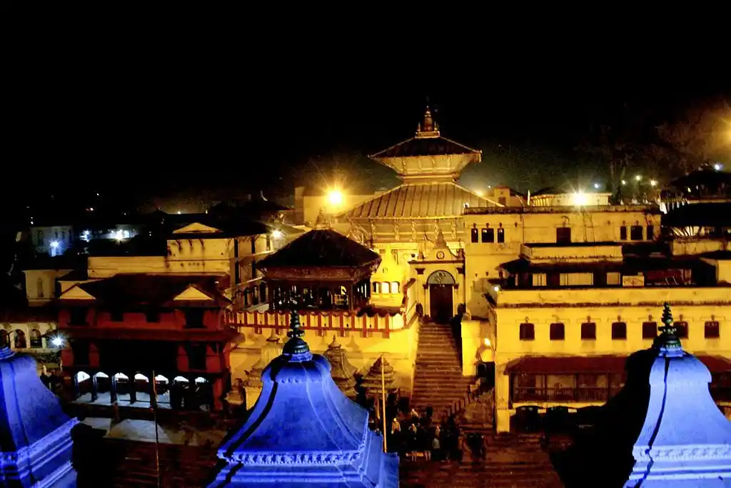 साउनको पहिलो सोमबार, शिवालयमा श्रद्धालुको भीड