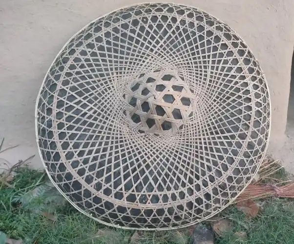थारु समुदायको मौलिक पहिचान छतरी हराउँदै