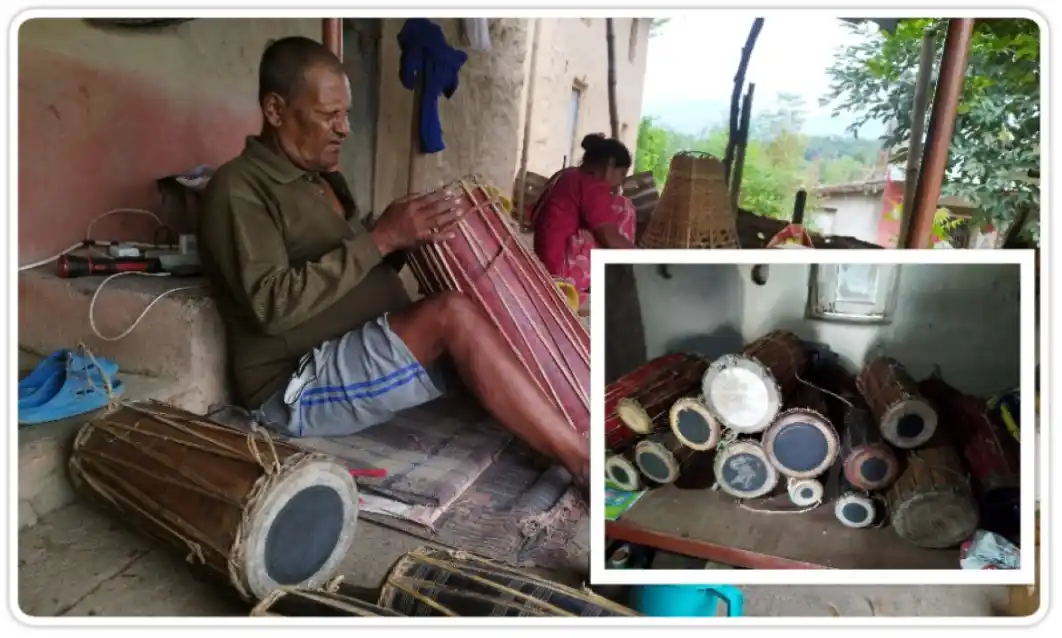तिहारका लागि मादल बनाउन व्यस्त चित्रे बादी Image