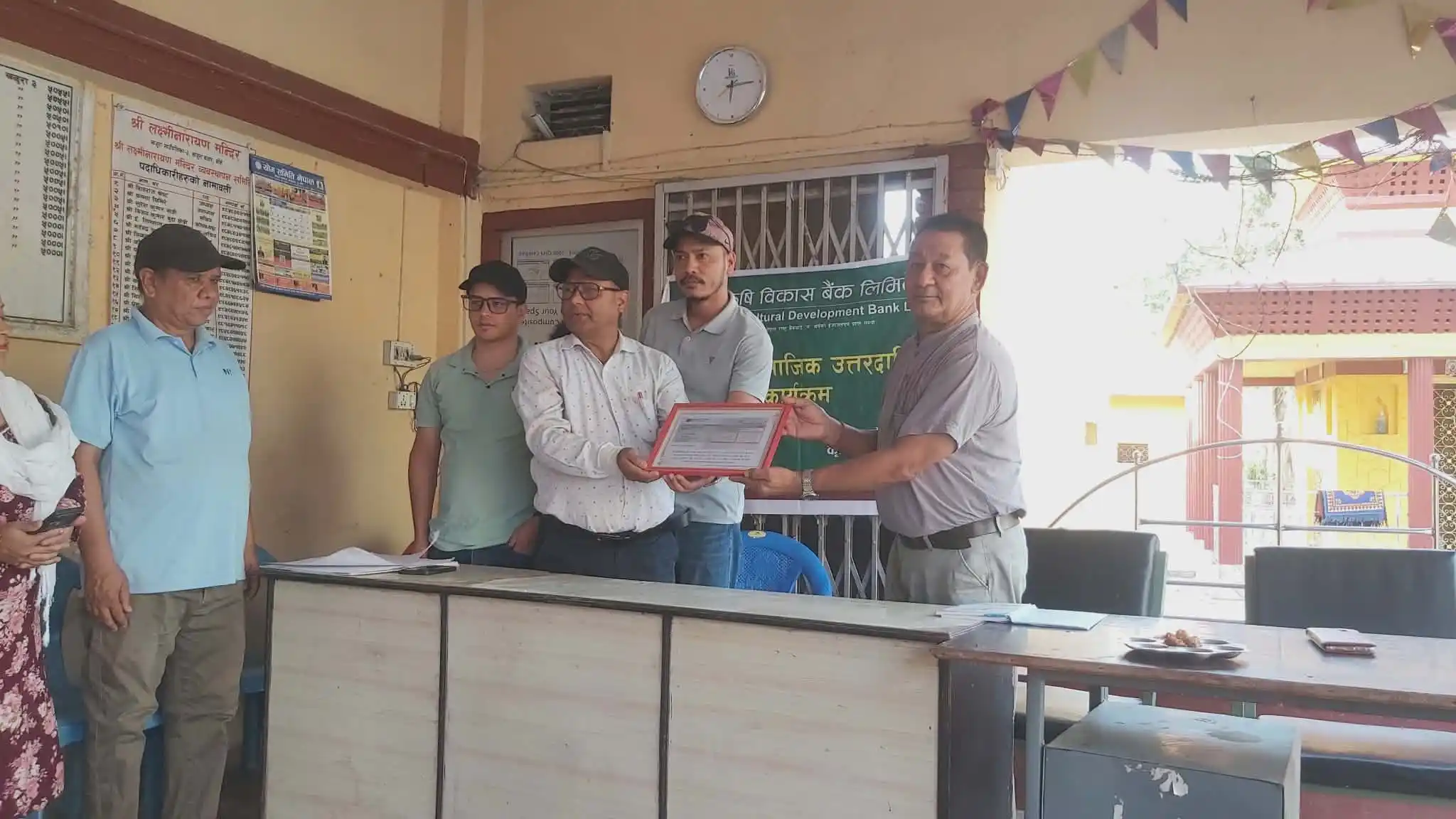 कृषि विकास बैंकद्वारा दिब्यधाममा दर्शनार्थीहरुका लागि खानेपानीको प्रबन्ध Image
